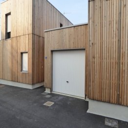 BASCULANTE DL 2375X2000 NERVUREE BLANC SP (RAIL ET DEBORD)