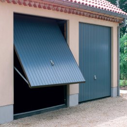 Porte de garage debordante avec rails 2375x2000mm 7016 anthracite pg nervure motif 124 tubauto type 122 ref 873482